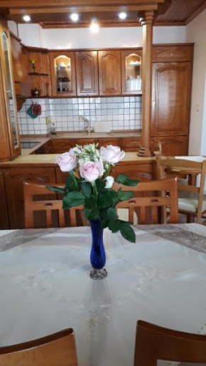 Flower Home Nina